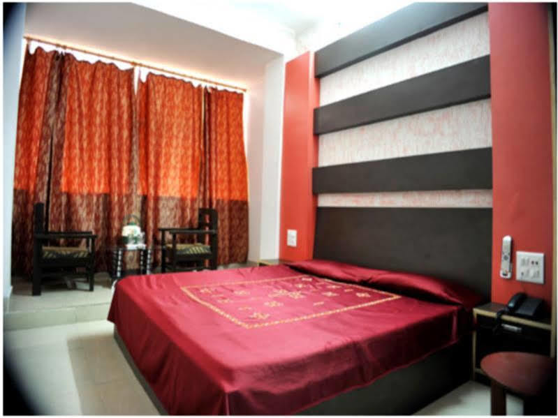 Hotel Gyan Haridwar Ngoại thất bức ảnh